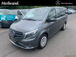 Grau Gebraucht 2021 Mercedes Vito Edition Van / Kleinbus | 34.900 € (Fairer Preis)