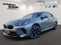 Skyscraper grau metallic Gebraucht 2024 BMW 220 Performance Coupé | 46.800 €