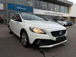 Weiß Gebraucht 2013 Volvo V40 CC Basis Kombi | 4.500 € (Fairer Preis)