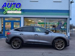 Grau Gebraucht 2021 Audi Q4 Sportback e-tron Basis SUV | 30.990 € (Fairer Preis)