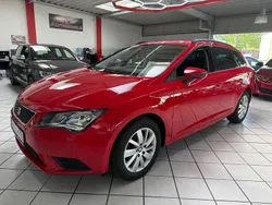 Rot Gebraucht 2015 Seat Leon ST Reference Kombi | 9.900 € (Fairer Preis)