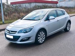 Grau Gebraucht 2013 Opel Astra Limousine | 2.999 € (Guter Preis)