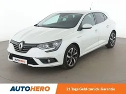 Weiß Gebraucht 2019 Renault Mégane IV Bose Edition Limousine | 14.310 € (Etwas zu teuer)