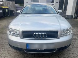 Silber Gebraucht 2001 Audi A4 Limousine | 3.700 € (Teuer)