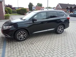 Schwarz Gebraucht 2017 Mitsubishi Outlander Edition SUV | 14.500 € (Etwas zu teuer)