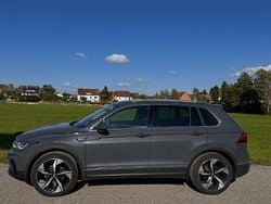 Grau Gebraucht 2022 VW Tiguan Elegance SUV | 28.800 € (Guter Preis)