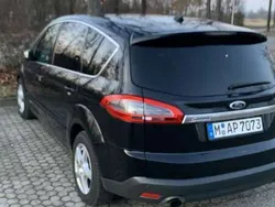 Schwarz Gebraucht 2010 Ford S-MAX Titanium Van / Kleinbus | 5.500 € (Fairer Preis)