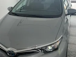 Toyota Auris Hybrid