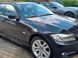 Schwarz Gebraucht 2010 BMW 318 Kombi | 5.900 € (Fairer Preis)
