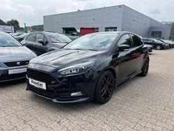 Shadow black Gebraucht 2018 Ford Focus ST Limousine | 13.990 € (Guter Preis)