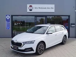 Weiß Gebraucht 2022 Skoda Octavia Ambition Limousine | 22.501 € (Guter Preis)