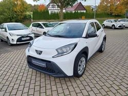 Schneeweiß Gebraucht 2022 Toyota Aygo Kleinwagen | 12.990 € (Guter Preis)