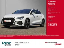 Gletscherweiß metallic Gebraucht 2024 Audi A3 Sportback e-tron S-Line Limousine | 39.480 €