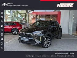 Mysticschwarz mica Gebraucht 2024 Toyota Yaris Hybrid Plus | 26.790 € (Guter Preis)