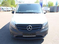 Arktikweiß Gebraucht 2020 Mercedes Vito Van / Kleinbus | 17.255 €