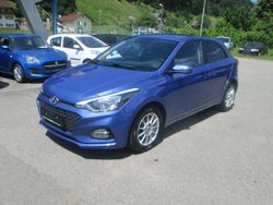 Champion blue / met Gebraucht 2018 Hyundai i20 Trend Kleinwagen | 10.950 € (Fairer Preis)