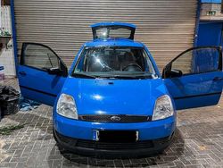 Blau Gebraucht 2003 Ford Fiesta Kleinwagen | 1.300 €