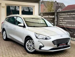 Blau Gebraucht 2021 Ford Focus Titanium Kombi | 16.699 € (Guter Preis)
