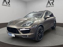 Grau Gebraucht 2013 Porsche Cayenne Turbo SUV | 39.750 € (Teuer)