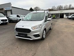 Silber Gebraucht 2020 Ford Tourneo Courier Titanium Van / Kleinbus | 7.190 € (Fairer Preis)