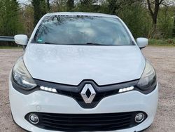 Weiß Gebraucht 2014 Renault Clio IV Initiale Paris Limousine | 5.500 € (Fairer Preis)