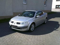 Silber Gebraucht 2006 Renault Mégane Cabriolet Dynamique Cabrio | 1.799 € (Guter Preis)