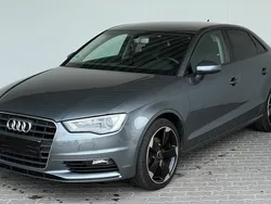 Grau Gebraucht 2015 Audi A3 Comfort Limousine | 12.500 € (Etwas zu teuer)