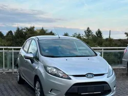 Silber Gebraucht 2009 Ford Fiesta Trend Kleinwagen | 5.299 € (Fairer Preis)