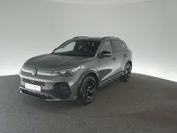 Cipressinogrün metallic Gebraucht 2024 VW Tiguan Style SUV | 35.900 € (Superpreis)