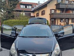 Schwarz Gebraucht 2011 Opel Corsa Selection Limousine | 2.000 € (Guter Preis)