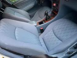 Weiß Gebraucht 2003 Mercedes C180 Limousine | 2.000 €
