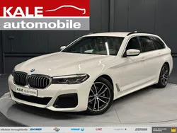 Weiß Gebraucht 2021 BMW 520 M Sport Kombi | 32.890 € (Fairer Preis)