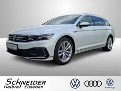 Weiß Gebraucht 2020 VW Passat GTE Kombi | 21.430 € (Guter Preis)