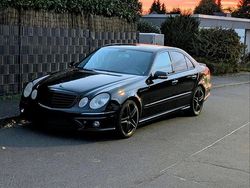 Schwarz Gebraucht 2007 Mercedes E500 Limousine | 12.100 € (Etwas zu teuer)