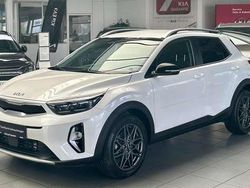 Weiß Gebraucht 2024 Kia Stonic SUV | 22.390 € (Fairer Preis)