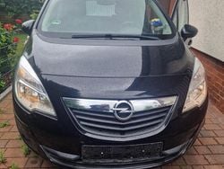 Schwarz Gebraucht 2011 Opel Meriva Van / Kleinbus | 3.399 € (Guter Preis)