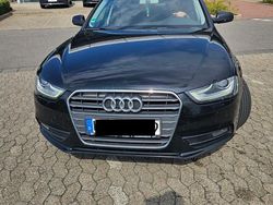 Schwarz Gebraucht 2015 Audi A4 Kombi | 8.500 € (Fairer Preis)
