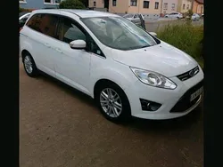 Weiß Gebraucht 2013 Ford Grand C-Max Van / Kleinbus | 8.700 € (Etwas zu teuer)