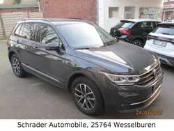 Uranograu Gebraucht 2021 VW Tiguan Life SUV | 23.960 € (Fairer Preis)