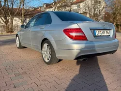 Silber Gebraucht 2011 Mercedes C220 Avantgarde Limousine | 9.999 € (Teuer)