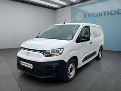 Weiß Gebraucht 2022 Fiat e-Doblò Van / Kleinbus | 23.099 € (Fairer Preis)