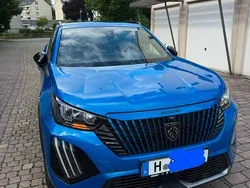 Blau Gebraucht 2024 Peugeot 2008 Allure SUV | 19.950 € (Superpreis)