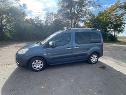 Blau Gebraucht 2012 Peugeot Partner Tepee Outdoor Van / Kleinbus | 6.100 € (Fairer Preis)