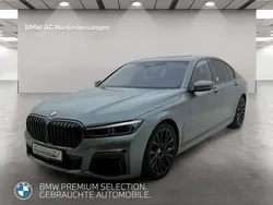 Grau Gebraucht 2022 BMW 750L M Sport Limousine | 77.905 €