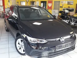 Schwarz Gebraucht 2020 VW Golf VIII Life Kombi | 16.898 € (Teuer)