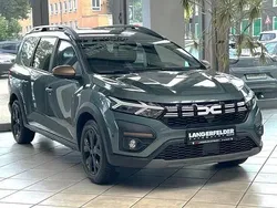 Oxidgrün Gebraucht 2023 Dacia Jogger Extreme Van / Kleinbus | 19.999 € (Fairer Preis)