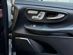 Silber Gebraucht 2016 Mercedes V250 Exclusive Van / Kleinbus | 40.000 € (Guter Preis)