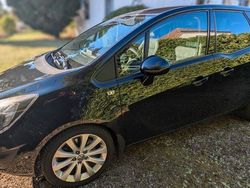 Schwarz Gebraucht 2013 Opel Meriva Innovation Van / Kleinbus | 11.800 € (Teuer)