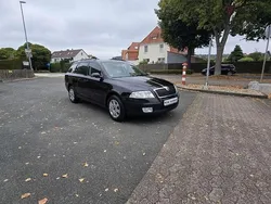 Schwarz Gebraucht 2008 Skoda Octavia Team Edition Kombi | 4.490 € (Etwas zu teuer)