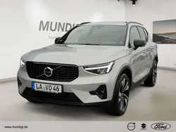 Silver dawn / metallic Gebraucht 2024 Volvo XC40 Ultimate SUV | 47.900 €